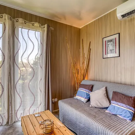 Maison Greenkub Σπίτι διακοπών Générac