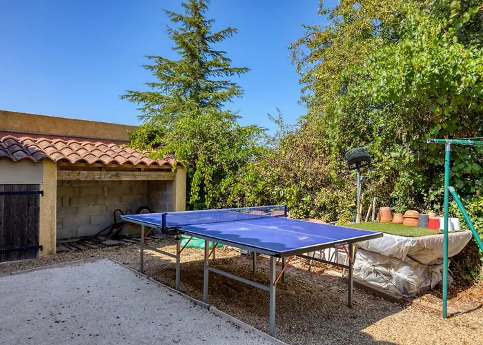 בית נופש Maison Greenkub Générac